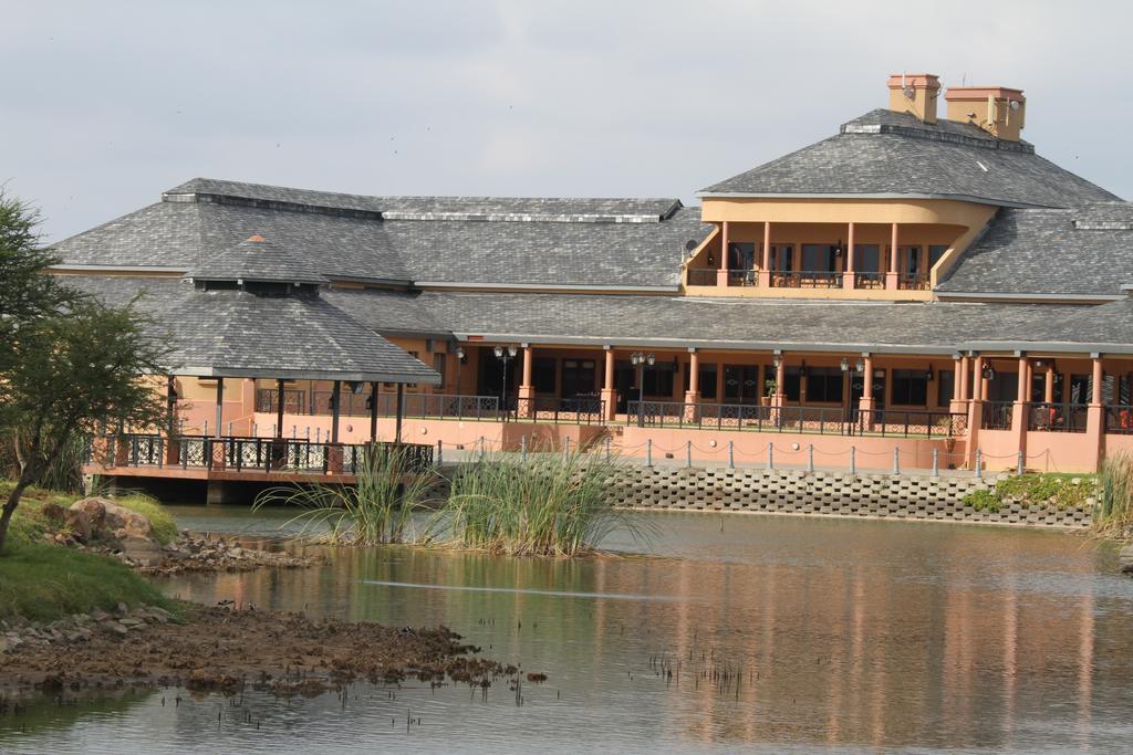 Phakalane Golf Estate Hotel Resort Gaborone Luaran gambar