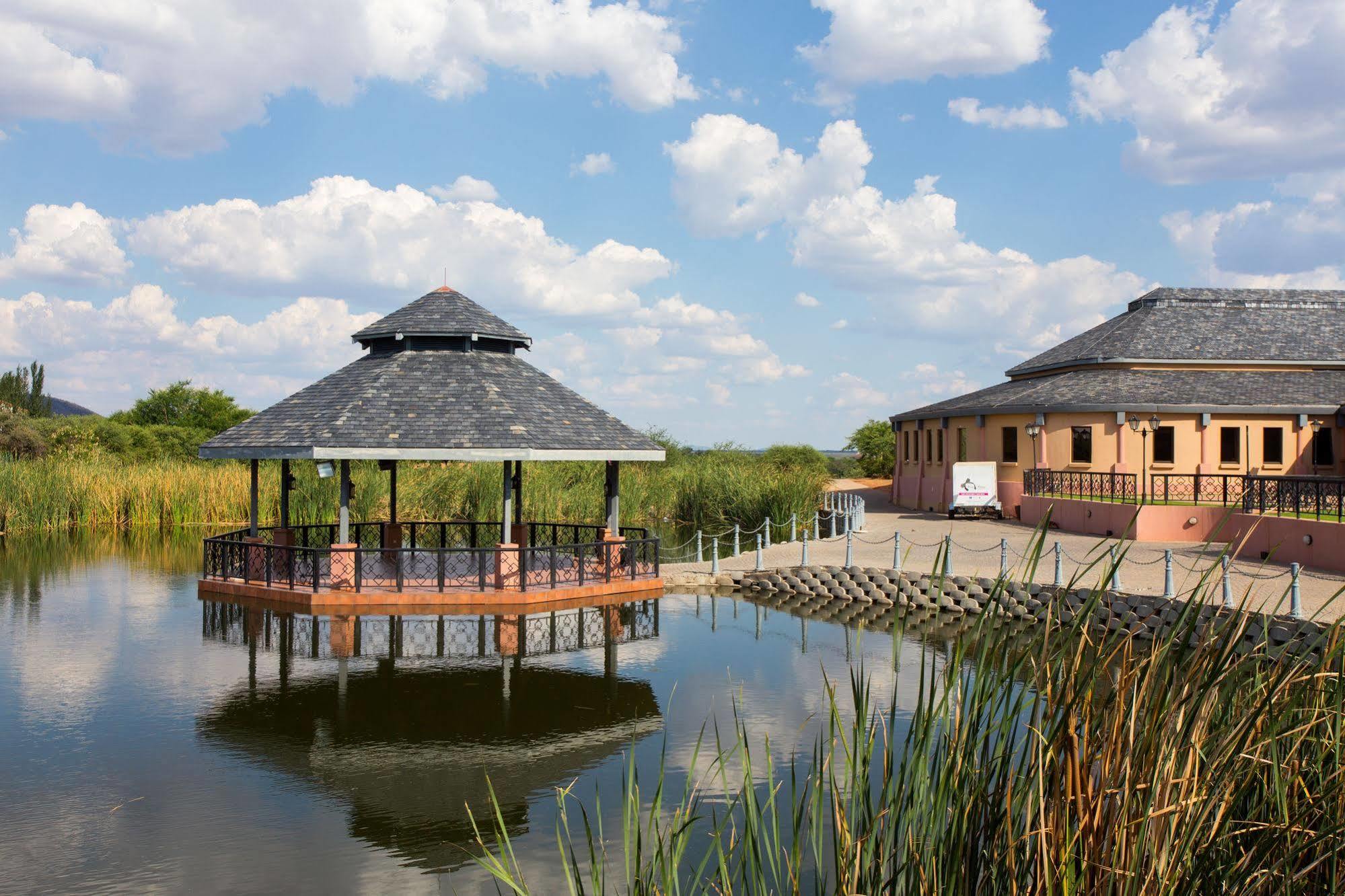 Phakalane Golf Estate Hotel Resort Gaborone Luaran gambar